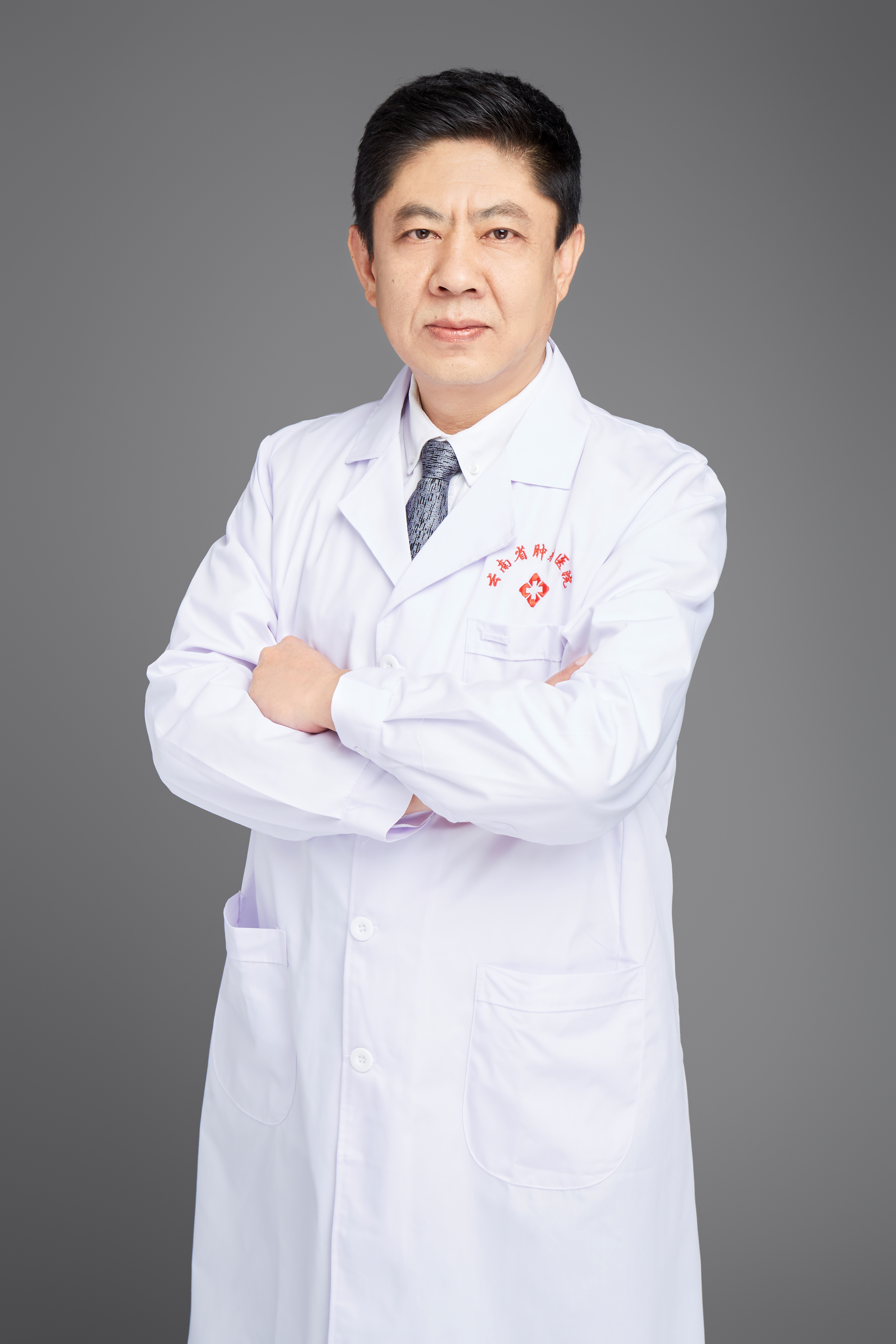 2、杨步荣 党支部书记 科副主任 主任医师